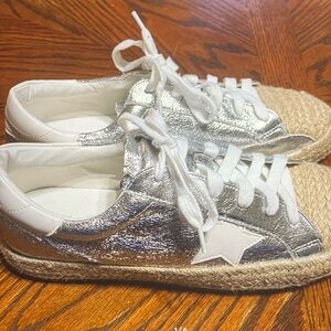 Stylish Women Star Sneakers